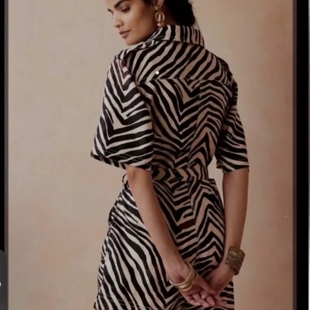 Banana Republic size medium